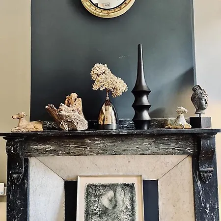 Studio 42, Centre Apartment